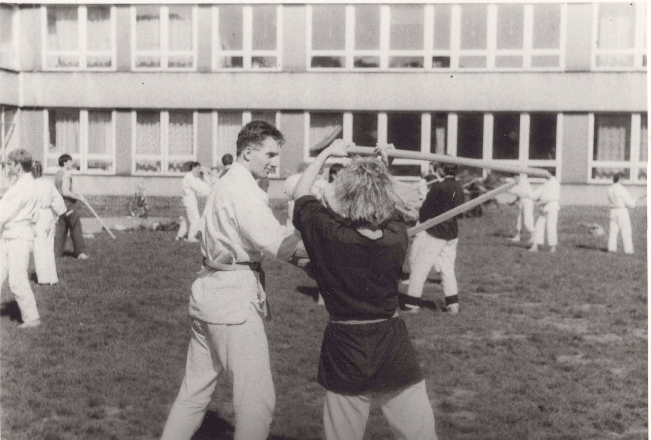 Trénink karate a sebeobrany